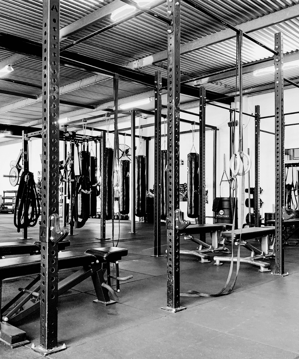 Training gym at INVICTUS Sport & Spine